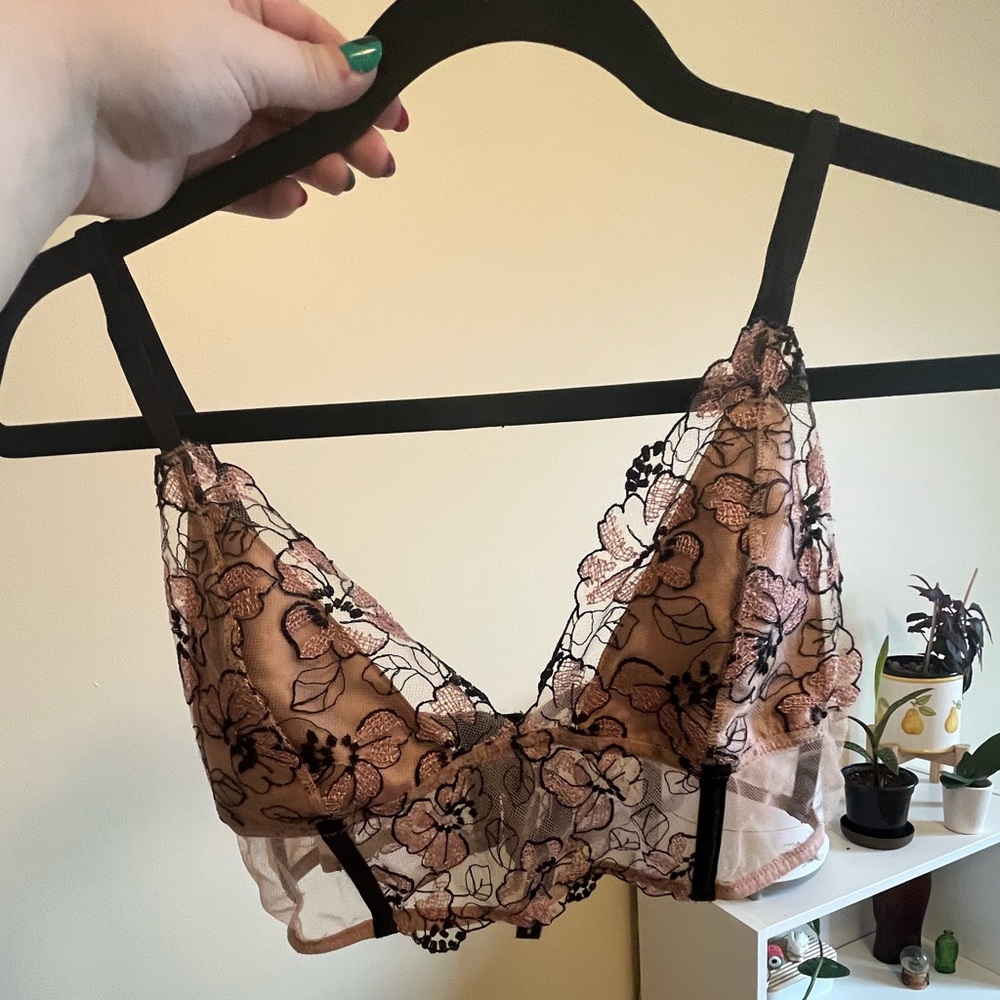 Lacey bralette